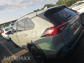 2019 Toyota RAV4 XLE – miniatura 6