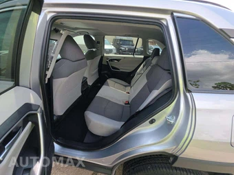 2019 Toyota RAV4 XLE – miniatura 10