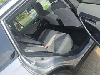2019 Toyota RAV4 XLE – miniatura 13
