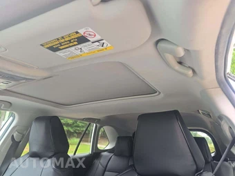 2019 Toyota RAV4 XLE – miniatura 11
