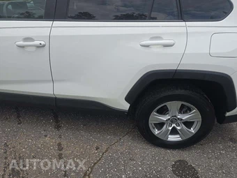 2019 Toyota RAV4 XLE – miniatura 24
