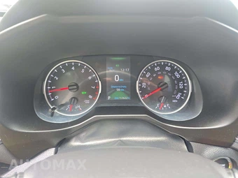 2019 Toyota RAV4 XLE – miniatura 9