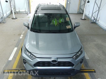 2019 Toyota RAV4 XLE - miniatura 2