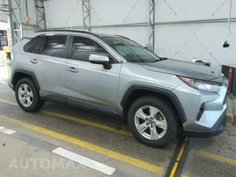 2019 Toyota RAV4 XLE - miniatura 3