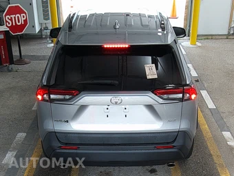 2019 Toyota RAV4 XLE - miniatura 5