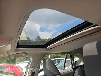 2019 Toyota RAV4 XLE - miniatura 18