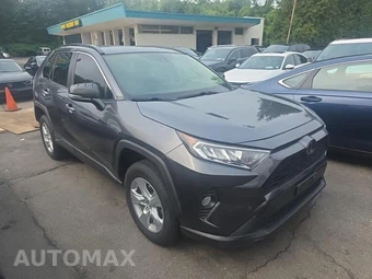2019 Toyota RAV4 XLE - miniatura 3