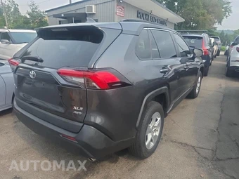 2019 Toyota RAV4 XLE - miniatura 4
