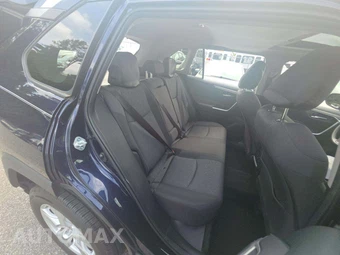 2019 Toyota RAV4 XLE – miniatura 16