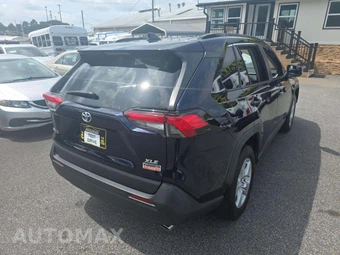 2019 Toyota RAV4 XLE – miniatura 3