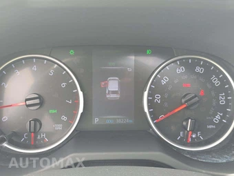 2019 Toyota RAV4 XLE – miniatura 9