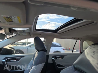 2019 Toyota RAV4 XLE – miniatura 18