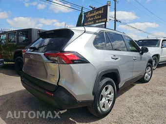 2019 Toyota RAV4 XLE - miniatura 3