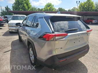 2019 Toyota RAV4 XLE - miniatura 4