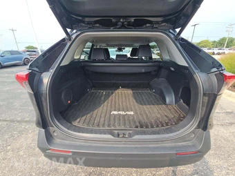 2019 Toyota RAV4 XLE Premium - miniatura 11