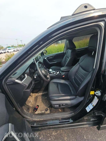 2019 Toyota RAV4 XLE Premium - miniatura 3