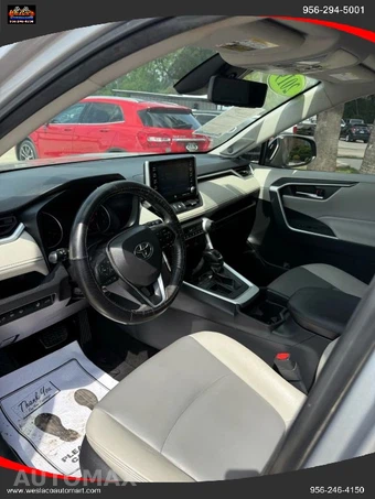 2019 Toyota RAV4 XLE Premium - miniatura 11