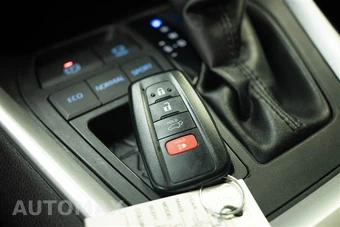 2019 Toyota RAV4 XLE Premium - miniatura 26