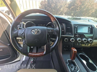 2019 Toyota Sequoia Platinum - miniatura 10