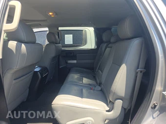 2019 Toyota Sequoia SR5 – miniatura 13