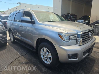 2019 Toyota Sequoia SR5 – miniatura 3