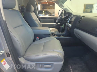 2019 Toyota Sequoia SR5 – miniatura 8