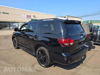 2019 Toyota Sequoia TRD Sport - miniatura 2
