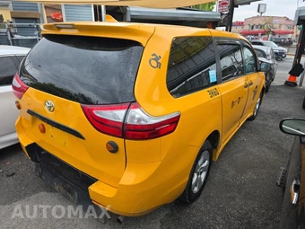 2019 Toyota Sienna L 7-Passenger 119.3" WB - miniatura 4