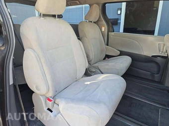 2019 Toyota Sienna L 7-Passenger 119.3" WB - miniatura 17