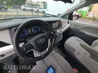2019 Toyota Sienna L 7-Passenger 119.3" WB - miniatura 10