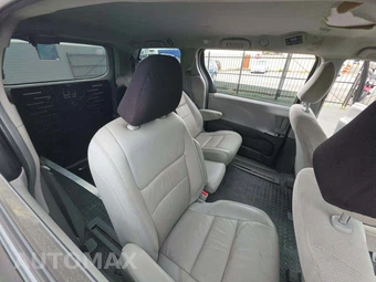 2019 Toyota Sienna L 7-Passenger 119.3" WB - miniatura 17