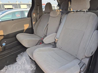2019 Toyota Sienna LE 8-Passenger 119.3" WB - miniatura 13