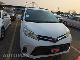 2019 Toyota Sienna LE 8-Passenger 119.3" WB - miniatura 2