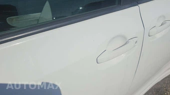 2019 Toyota Sienna LE 8-Passenger 119.3" WB - miniatura 25