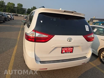 2019 Toyota Sienna LE 8-Passenger 119.3" WB - miniatura 5