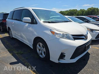 2019 Toyota Sienna LE 8-Passenger 119.3" WB - miniatura 3