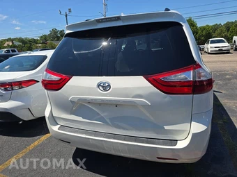 2019 Toyota Sienna LE 8-Passenger 119.3" WB - miniatura 5