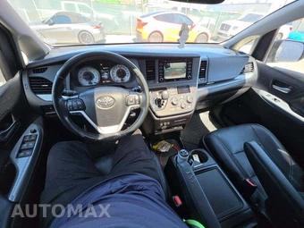 2019 Toyota Sienna SE Premium 8-Passenger 119.3" WB - miniatura 10