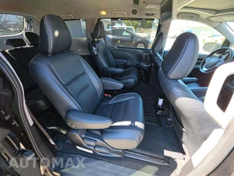 2019 Toyota Sienna SE Premium 8-Passenger 119.3" WB - miniatura 17