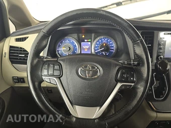 2019 Toyota Sienna XLE 7-Passenger 119.3" WB - miniatura 10