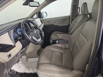 2019 Toyota Sienna XLE 7-Passenger 119.3" WB - miniatura 7
