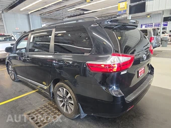 2019 Toyota Sienna XLE 7-Passenger 119.3" WB - miniatura 6