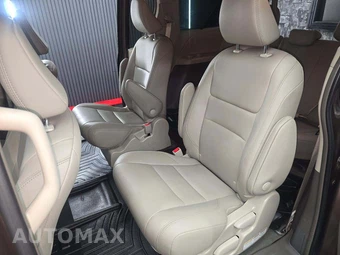 2019 Toyota Sienna XLE 7-Passenger 119.3" WB - miniatura 10