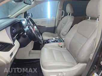 2019 Toyota Sienna XLE 7-Passenger 119.3" WB - miniatura 3