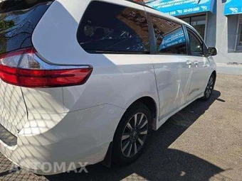 2019 Toyota Sienna XLE 7-Passenger 119.3" WB - miniatura 4