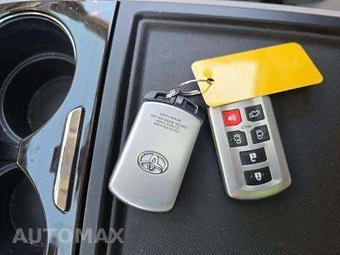 2019 Toyota Sienna XLE 7-Passenger 119.3" WB - miniatura 9