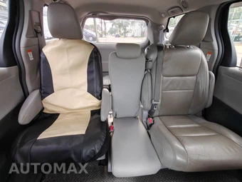 2019 Toyota Sienna XLE 8-Passenger 119.3" WB - miniatura 10