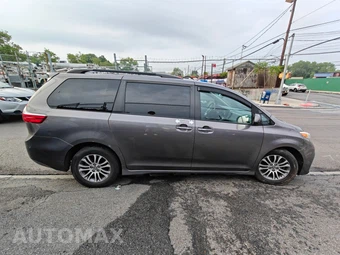 2019 Toyota Sienna XLE 8-Passenger 119.3" WB - miniatura 15