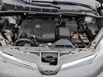2019 Toyota Sienna XLE 8-Passenger 119.3" WB - miniatura 21