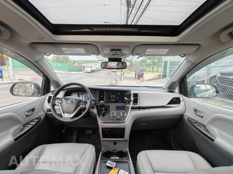 2019 Toyota Sienna XLE 8-Passenger 119.3" WB - miniatura 5